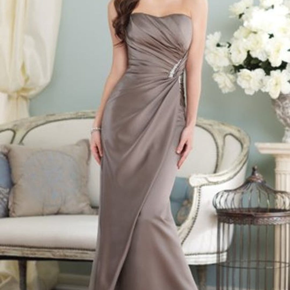 SOPHIA TOLLI